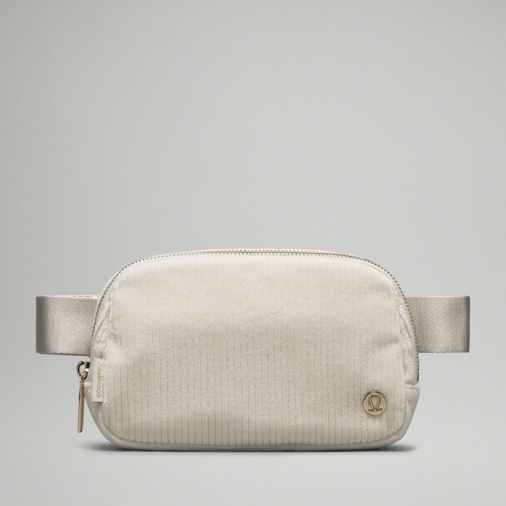 NEW LULULEMON EVERYWHERE BELT BAG CORDUROY BONE/GOLD